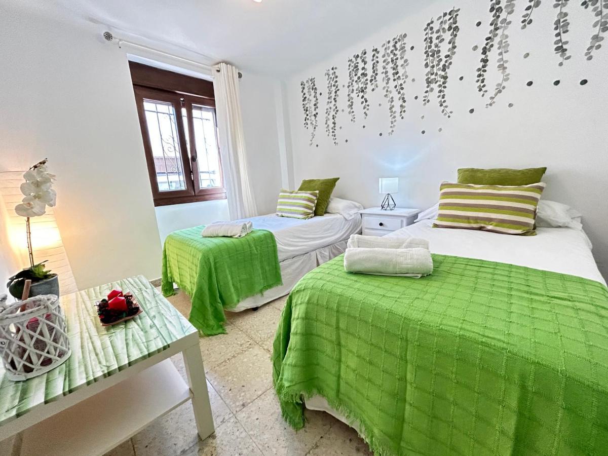 Cozy Town House With Terrace And Free Wifi Villa Ronda Exterior foto