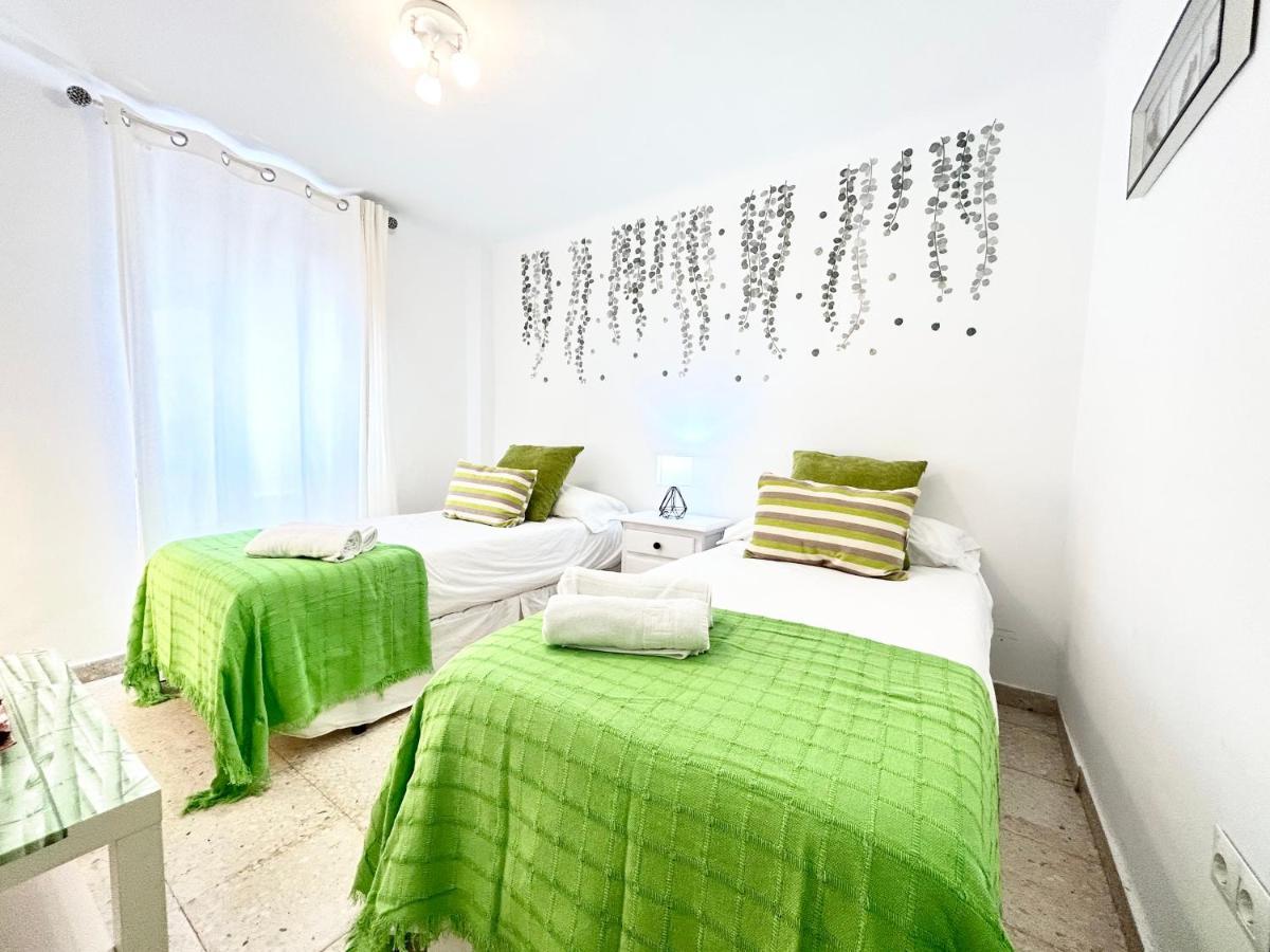 Cozy Town House With Terrace And Free Wifi Villa Ronda Exterior foto